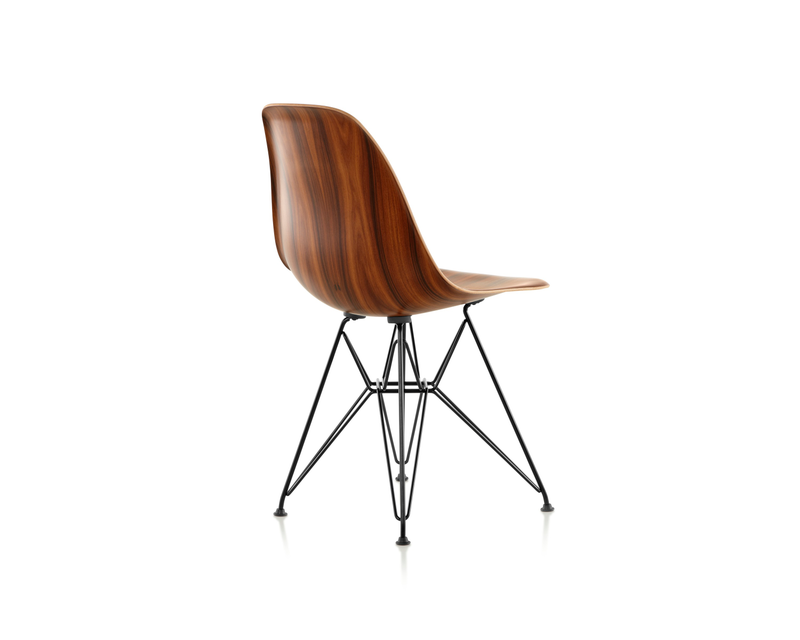 Illustration for article titled Eames Molded Wood Chair, Wire Base. Yum.